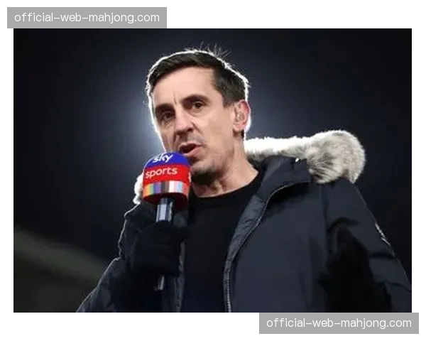 曼联传奇加里·内维尔当街遭无故辱骂，视频在社交媒体疯传